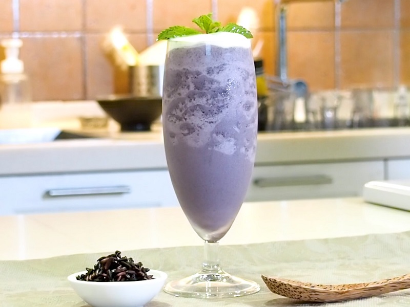 椰香奶盖紫米露